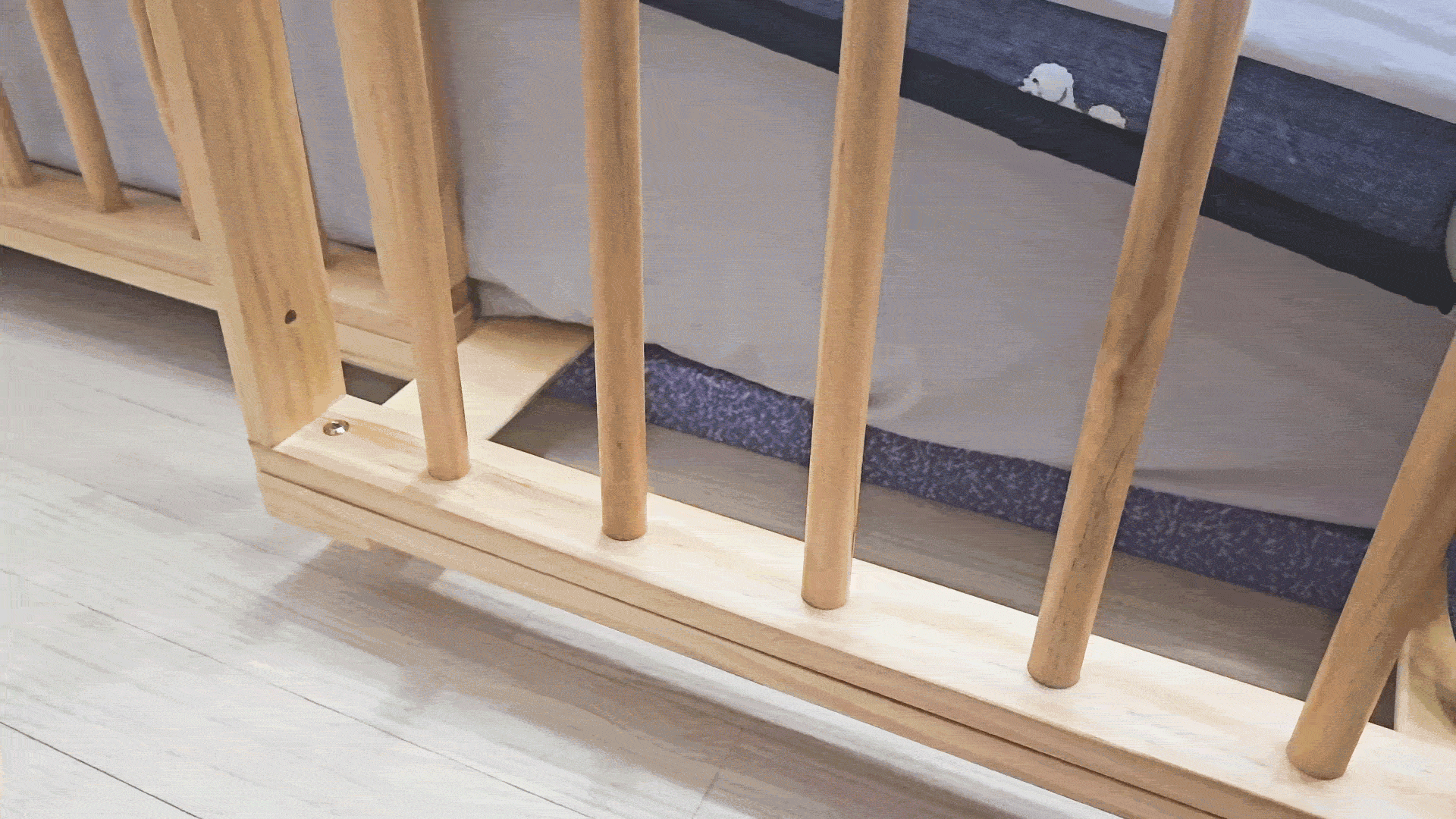 bed_safety_guard_02.gif